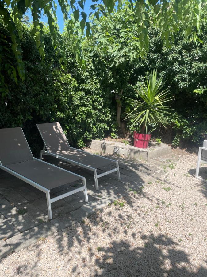 Appartement Avec Jardin En Ville Л'Иль-сюр-ла-Сорг Экстерьер фото